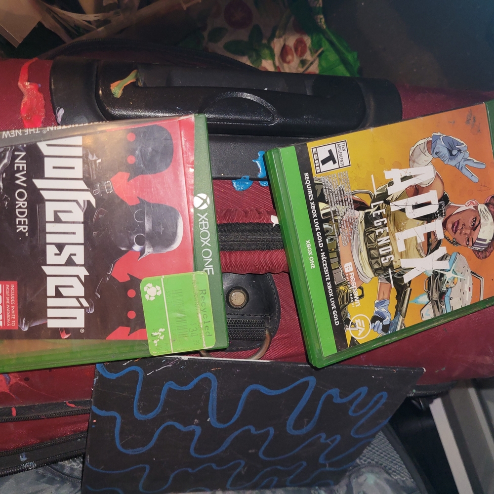 One Game Bundle - Wolfenstein: The New Order & Apex Legends
